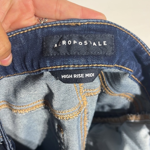 Aeropostale Dark Wash High Rise Midi Cuffed Denim Shorts Size 4 - Picture 6 of 7